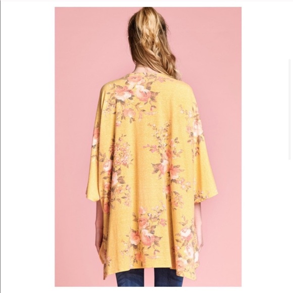 💥 Yellow Floral Kimono - Picture 3 of 4